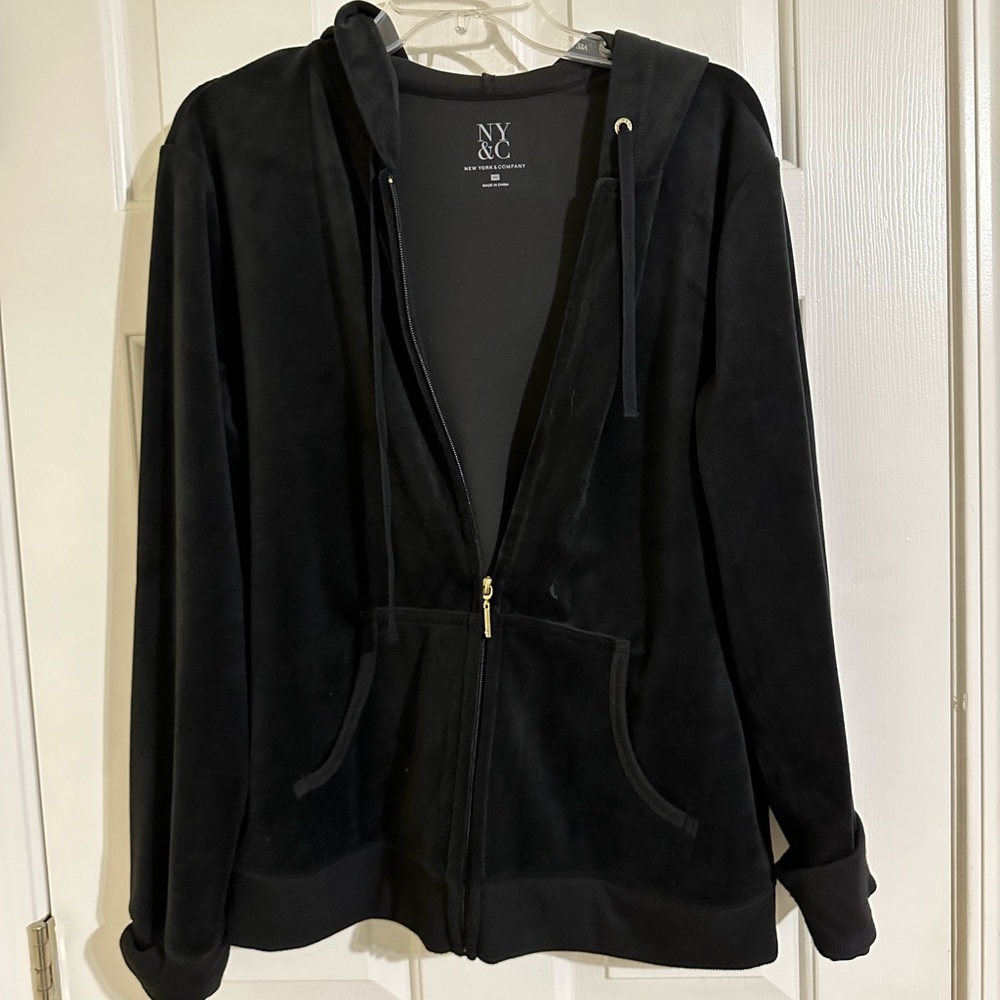 NYC Black Hoodie Velour Soft XXL and Pant Set